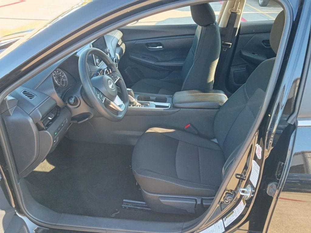 Thumbnail: 2025 Nissan Sentra - 4
