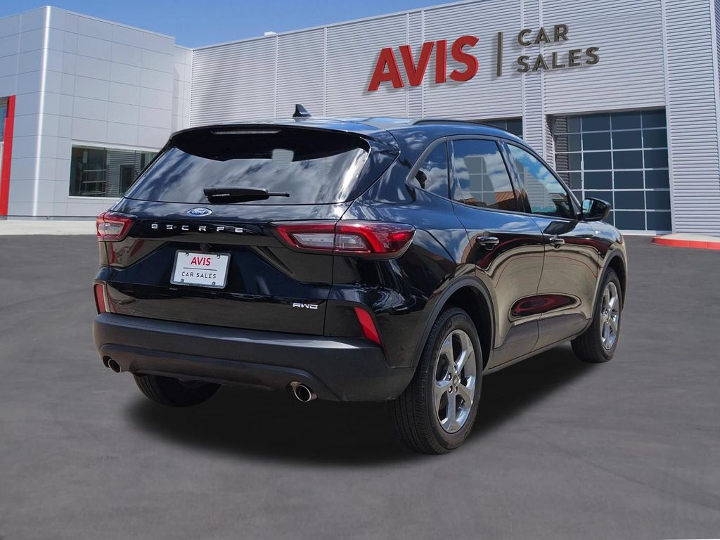 Thumbnail: 2025 Ford Escape - 6