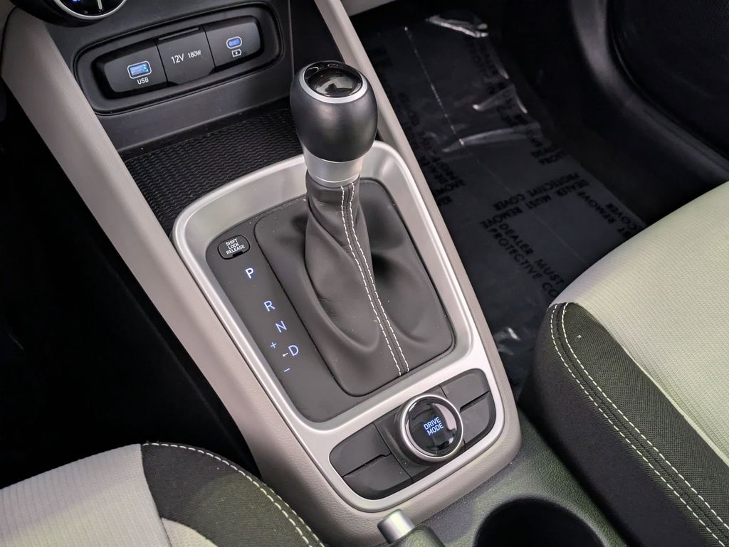 Thumbnail: 2025 Hyundai Venue - 18