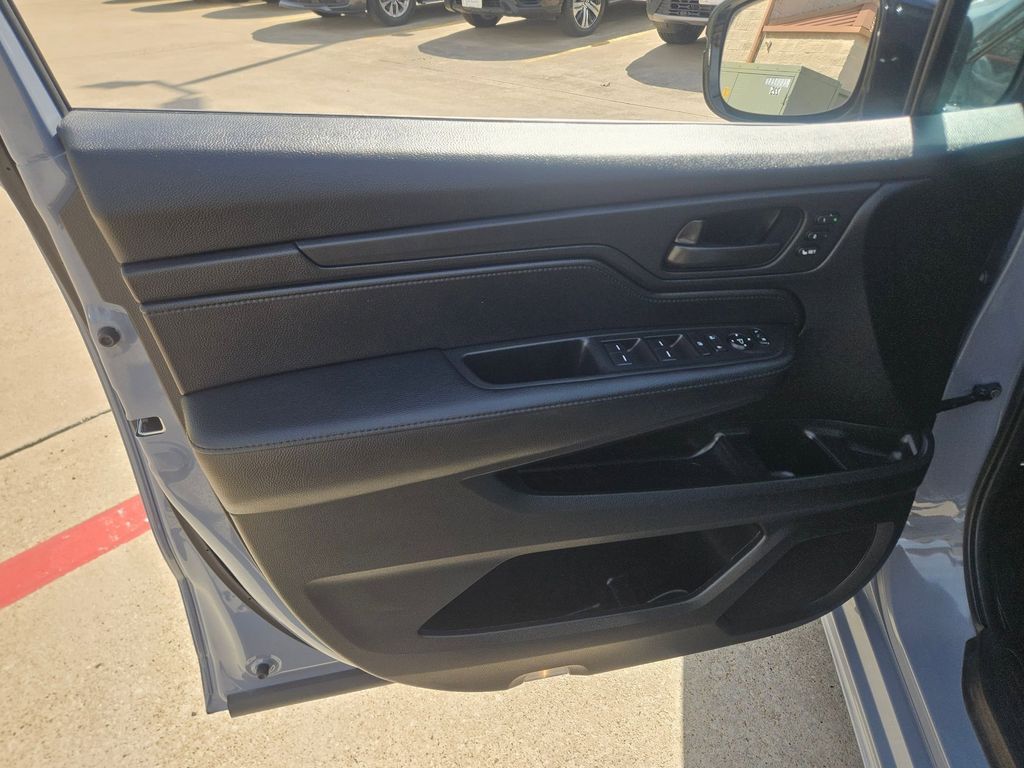 Thumbnail: 2025 Honda Odyssey - 14