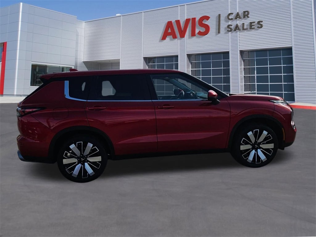 Thumbnail: 2025 Mitsubishi Outlander - 7