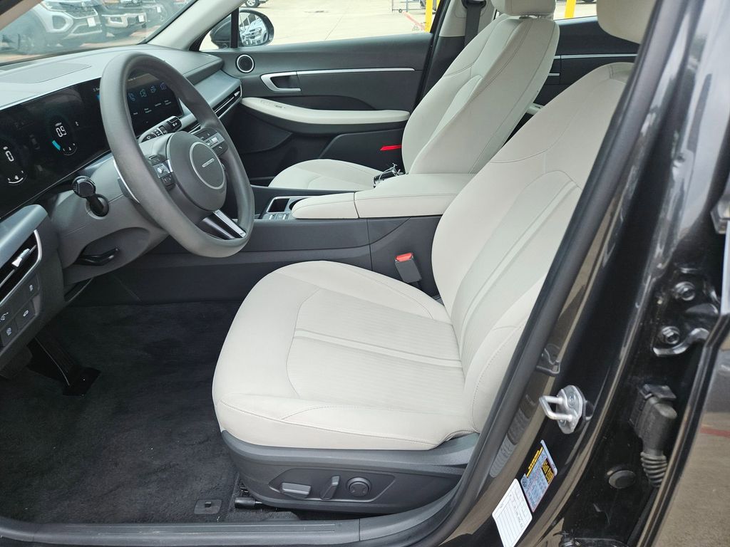 Thumbnail: 2025 Hyundai Sonata - 11