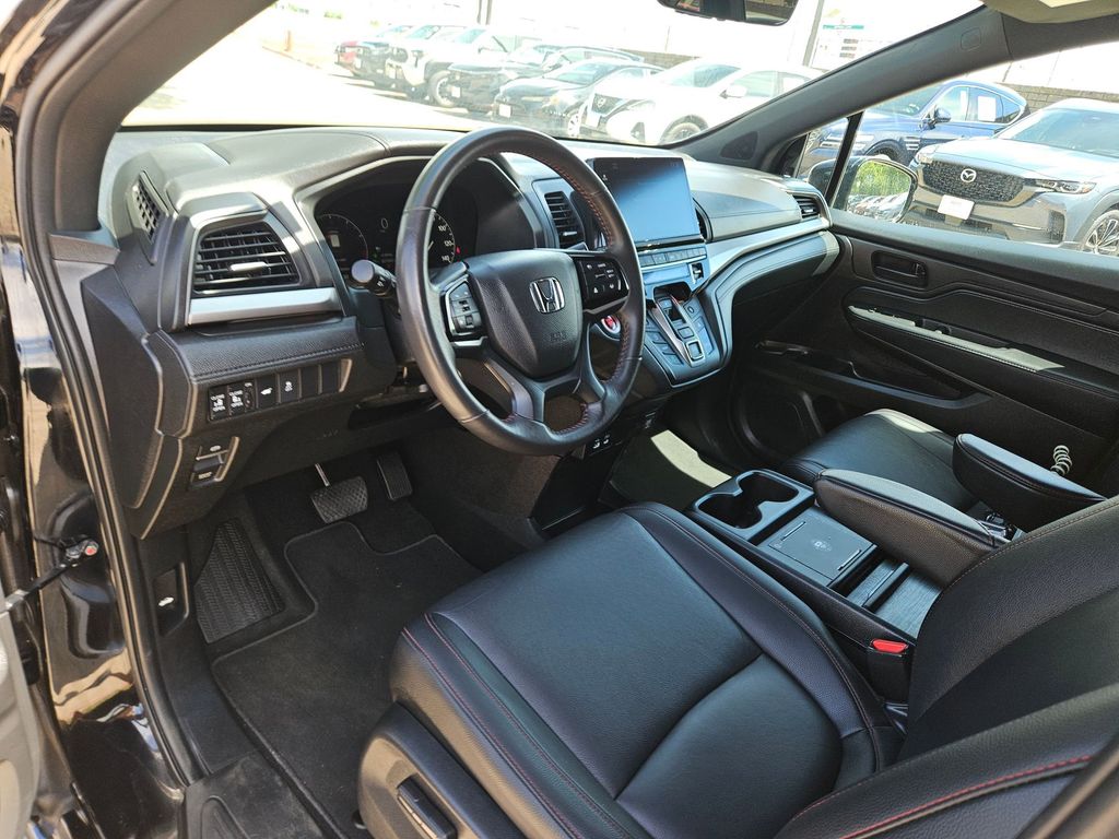 Thumbnail: 2025 Honda Odyssey - 13
