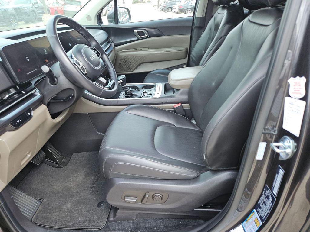 Thumbnail: 2025 Kia Carnival - 11