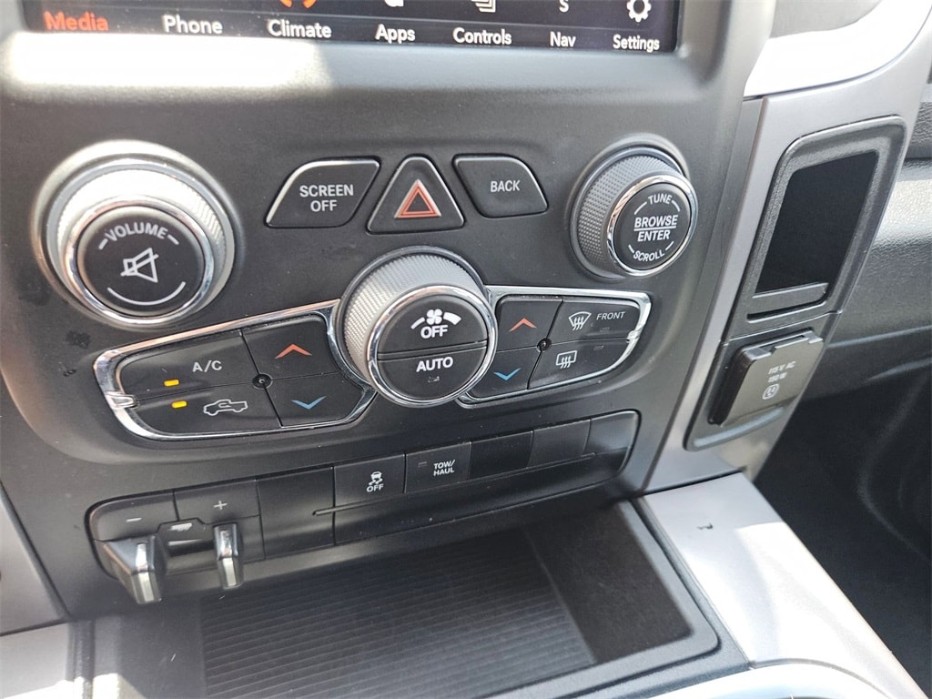 Thumbnail: 2023 RAM 1500 Classic - 16