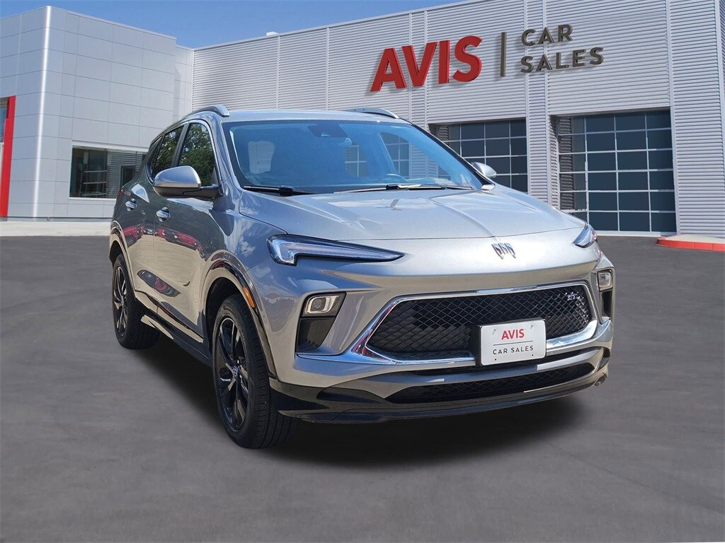 2024 Buick Encore GX Sport Touring photo 3