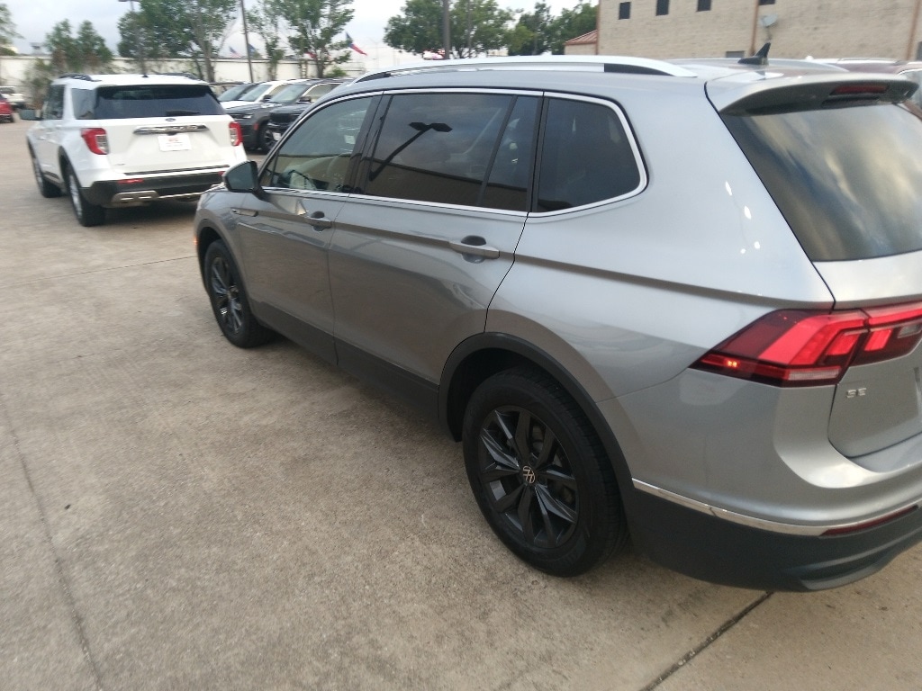 Thumbnail: 2024 Volkswagen Tiguan - 4
