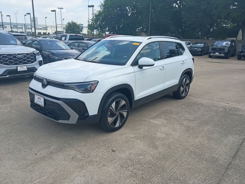 Thumbnail: 2025 Volkswagen Taos - 1