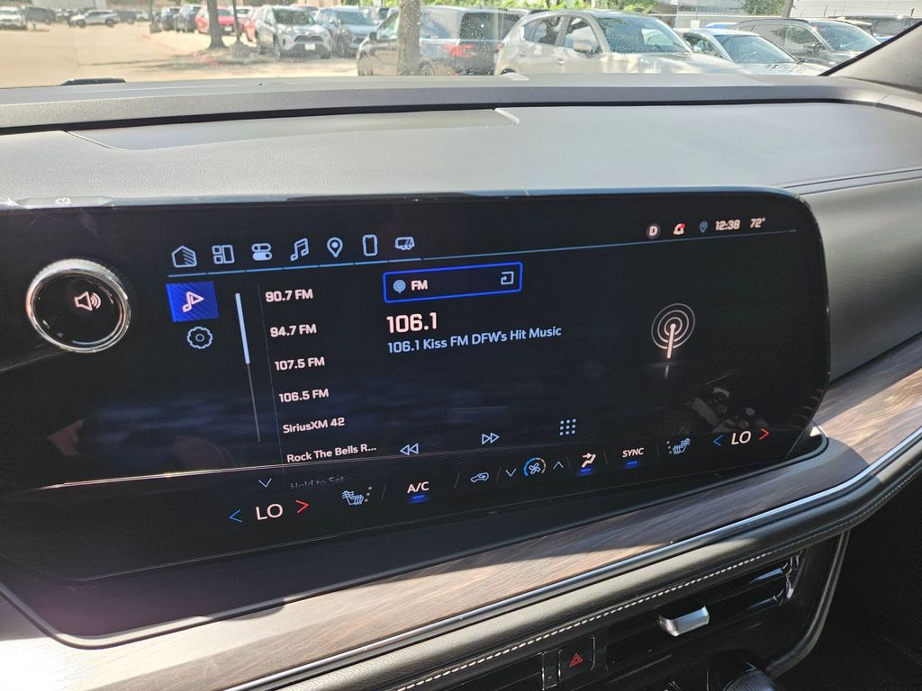 Thumbnail: 2025 Chevrolet Tahoe - 21