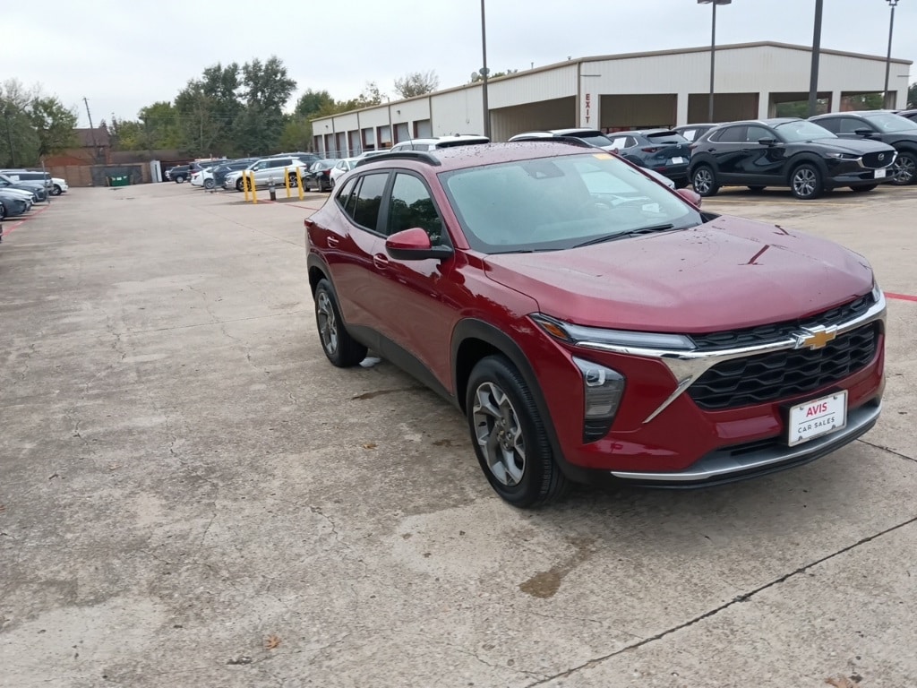 Thumbnail: 2025 Chevrolet Trax - 6