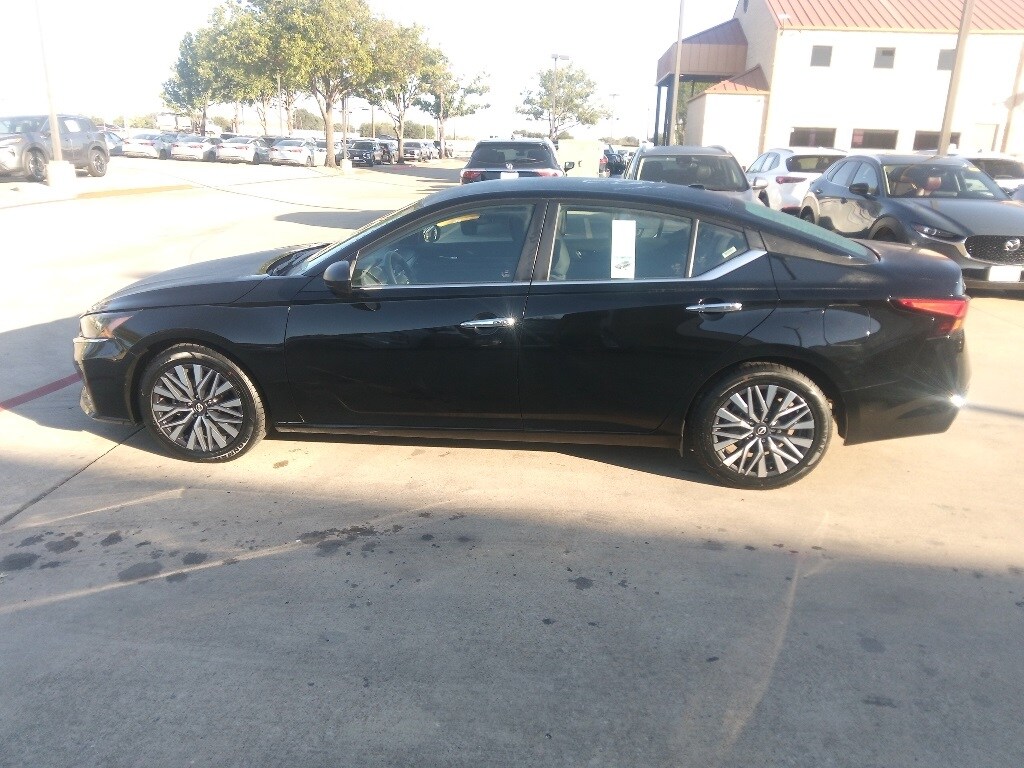 Certified 2024 Nissan Altima 2.5 SV Sedan