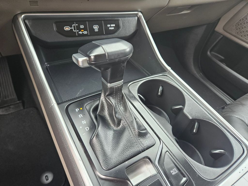 Thumbnail: 2025 Kia Carnival - 28