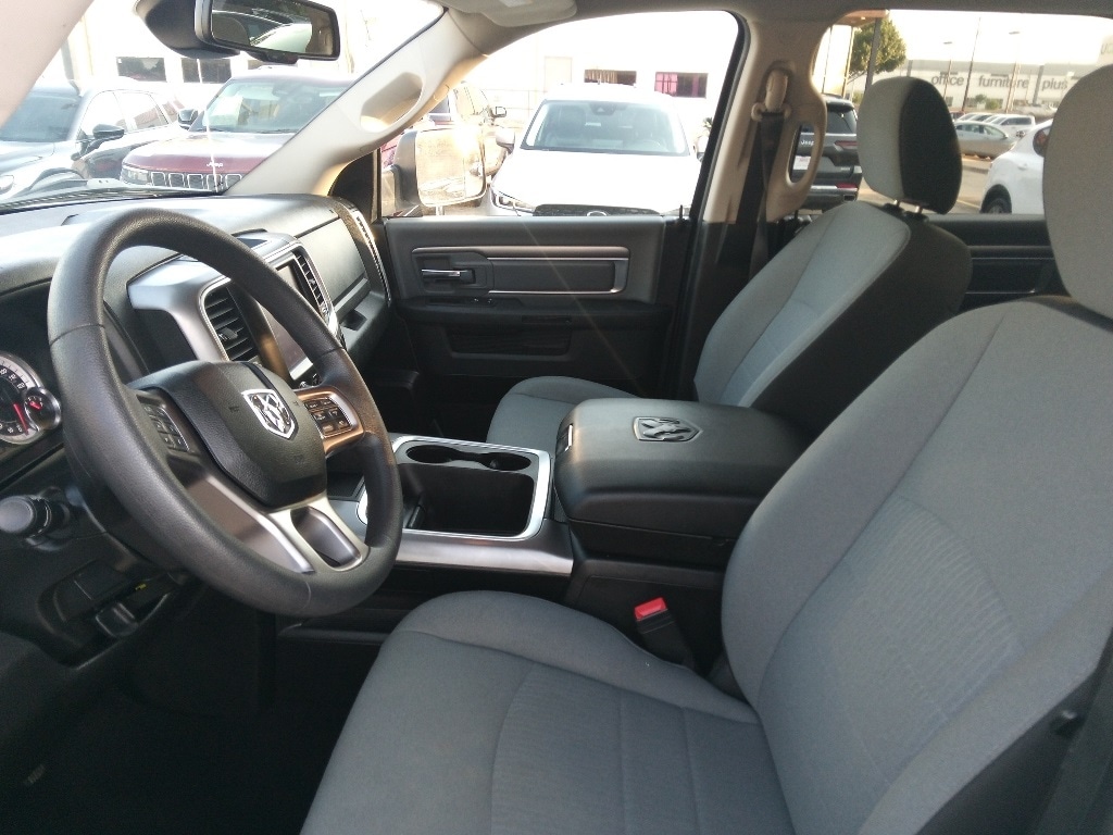 Thumbnail: 2023 RAM 1500 Classic - 10