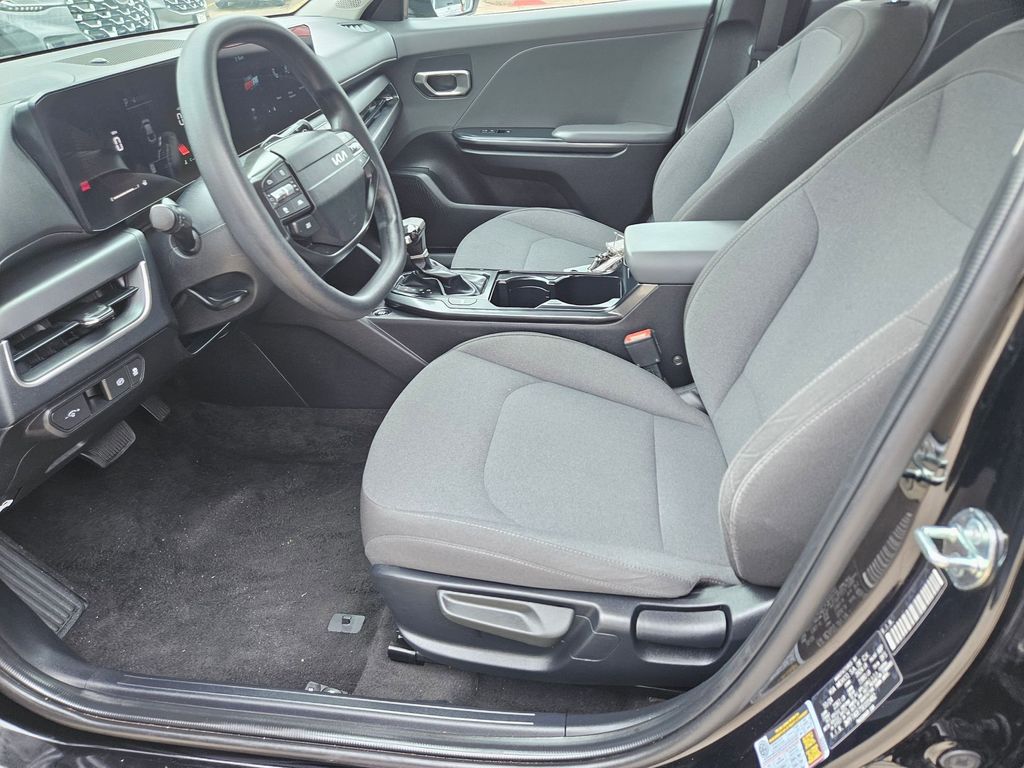 Thumbnail: 2025 Kia K4 - 10