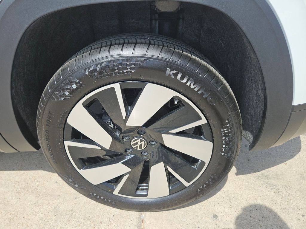 Thumbnail: 2025 Volkswagen Atlas - 26