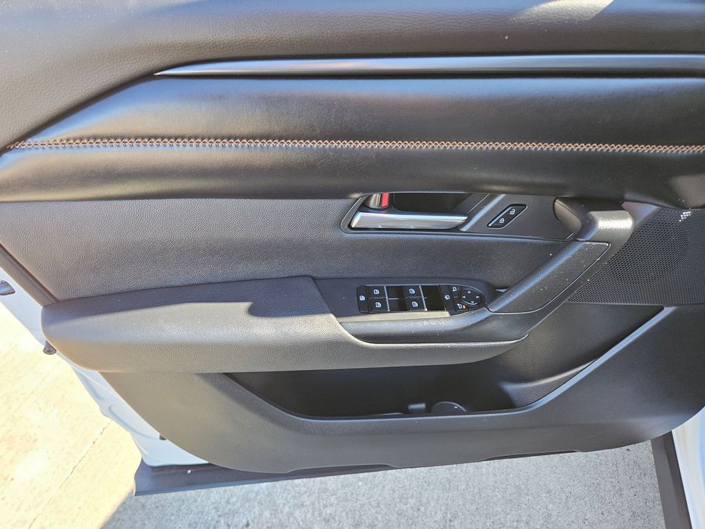 Thumbnail: 2025 Mazda CX-50 - 13