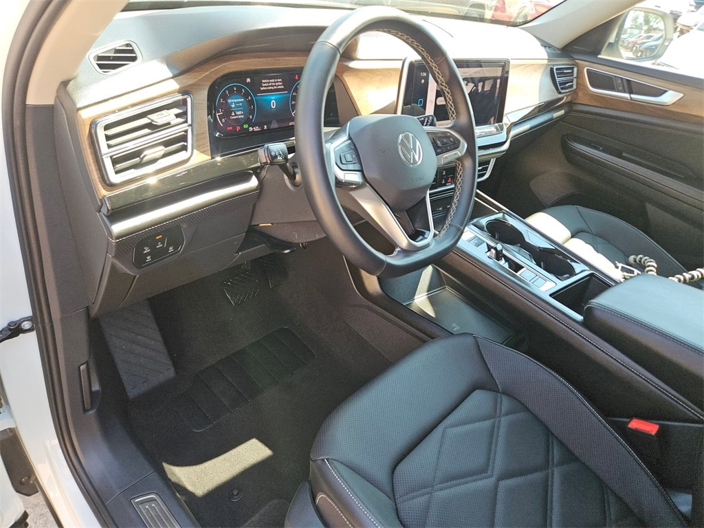 Thumbnail: 2025 Volkswagen Atlas - 15