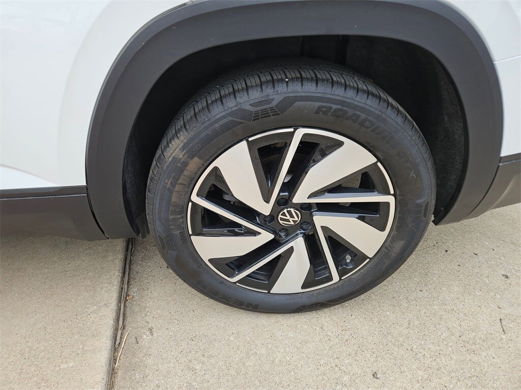 Thumbnail: 2025 Volkswagen Atlas - 28