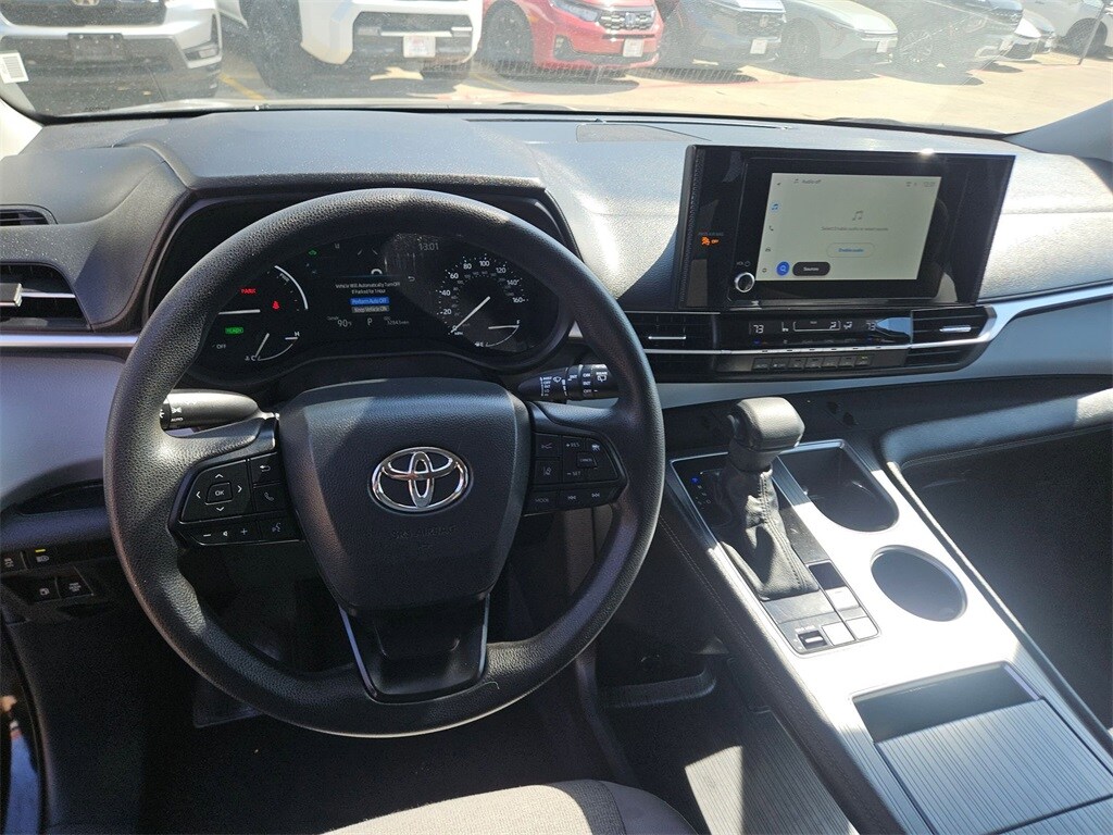 Thumbnail: 2025 Toyota Sienna - 17