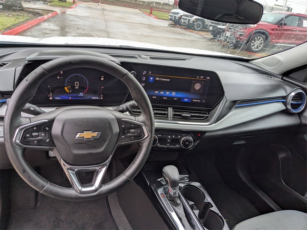 Thumbnail: 2025 Chevrolet Trax - 15