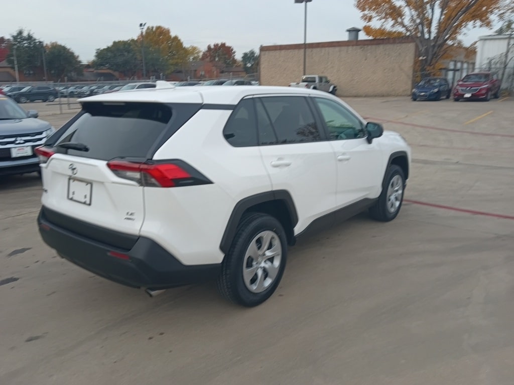 Thumbnail: 2025 Toyota RAV4 - 9