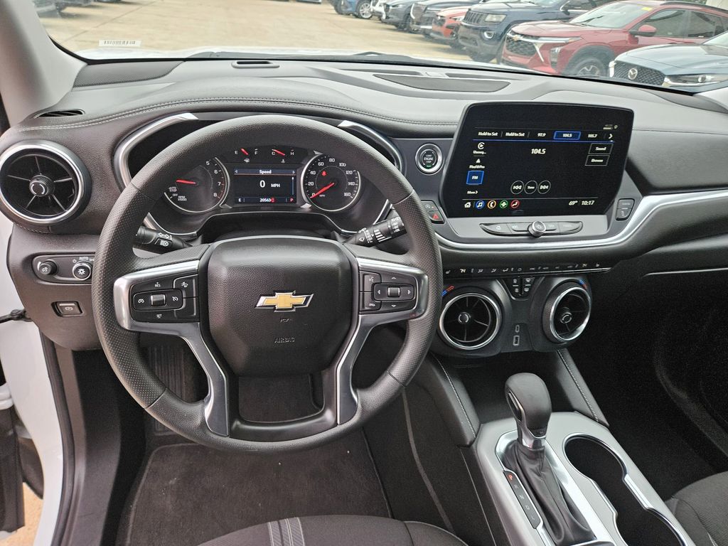 Thumbnail: 2025 Chevrolet Blazer - 17