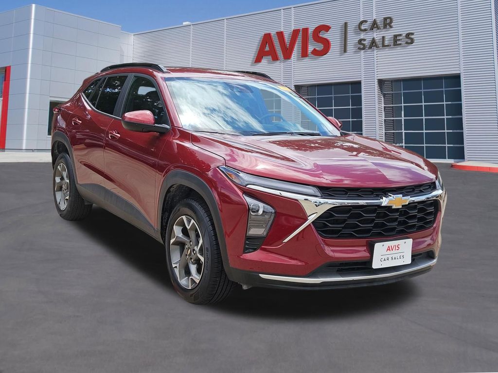 Thumbnail: 2025 Chevrolet Trax - 9
