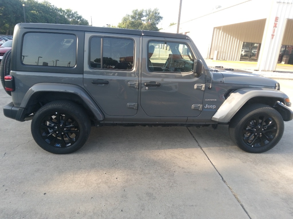 Thumbnail: 2023 Jeep Wrangler - 7