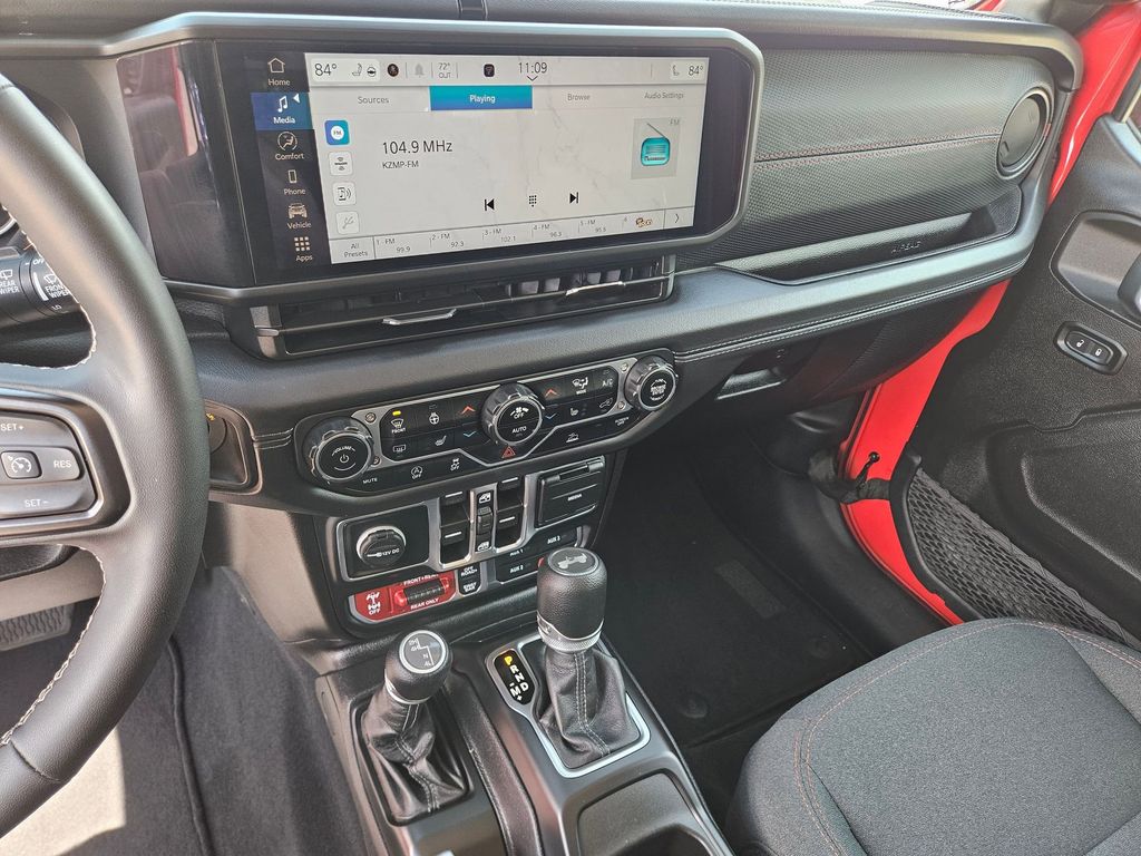 Thumbnail: 2025 Jeep Wrangler - 20