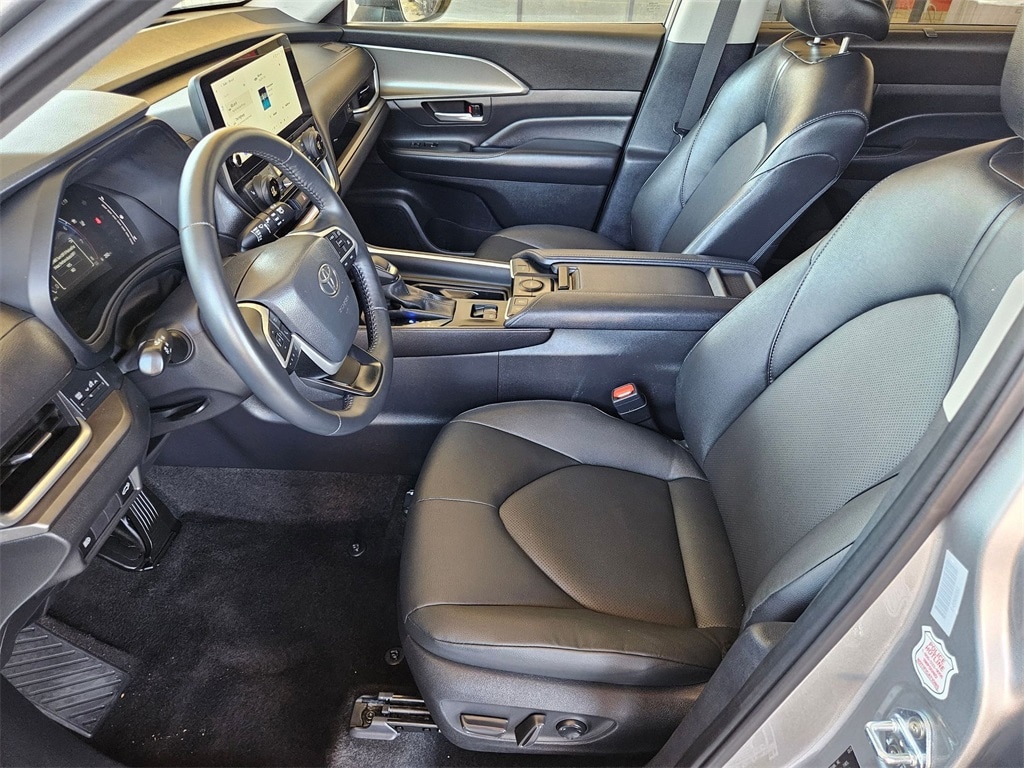 Thumbnail: 2025 Toyota Grand Highlander - 11