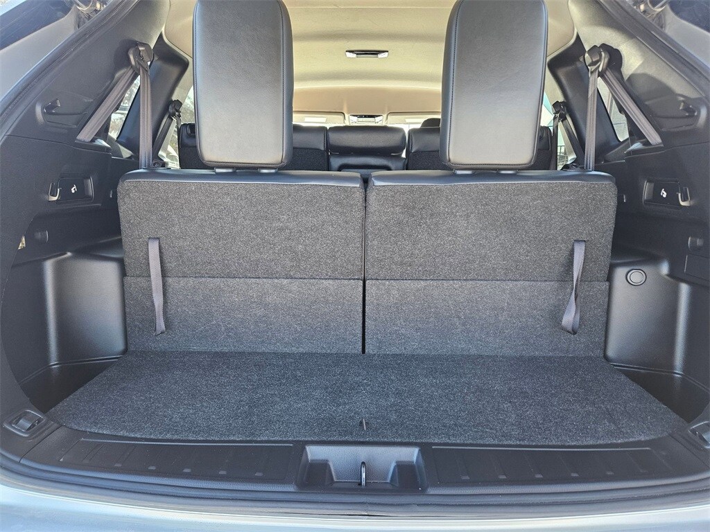 Thumbnail: 2025 Mitsubishi Outlander - 24