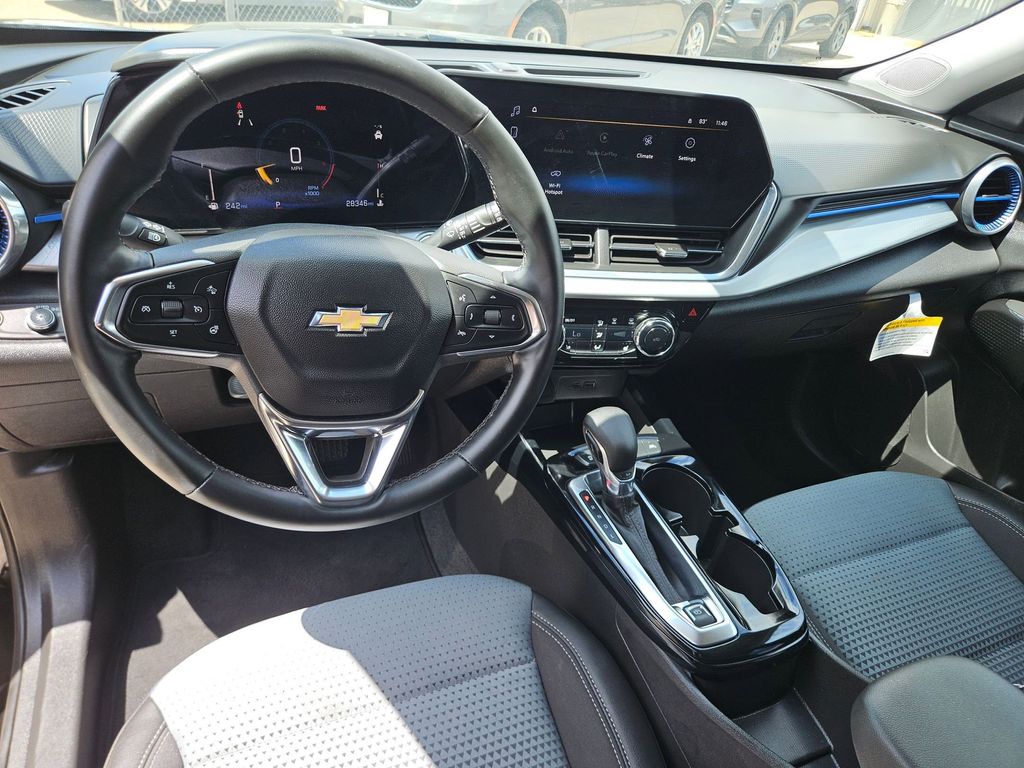 Thumbnail: 2025 Chevrolet Trax - 16
