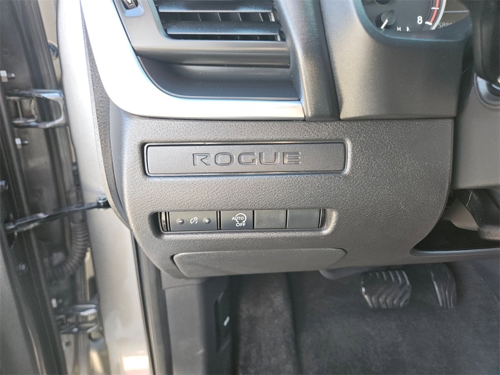 Thumbnail: 2023 Nissan Rogue - 23