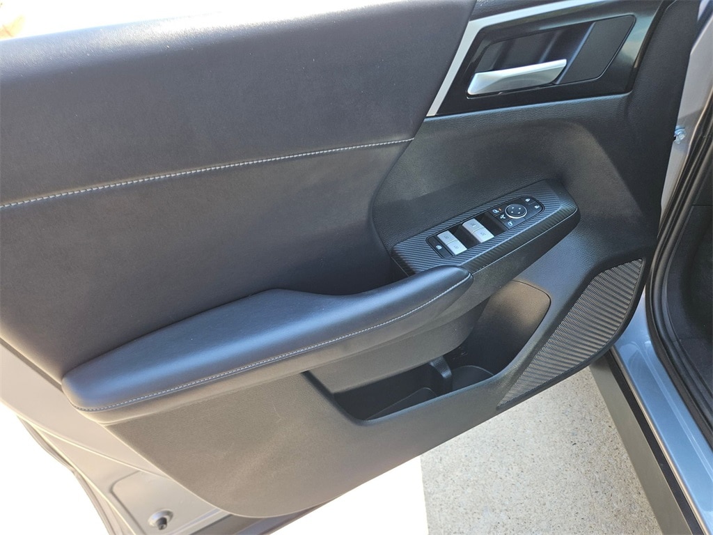 Thumbnail: 2024 Mitsubishi Outlander - 11