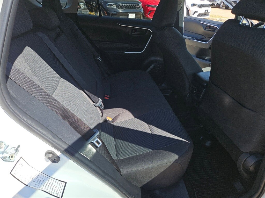 Thumbnail: 2025 Toyota RAV4 - 27