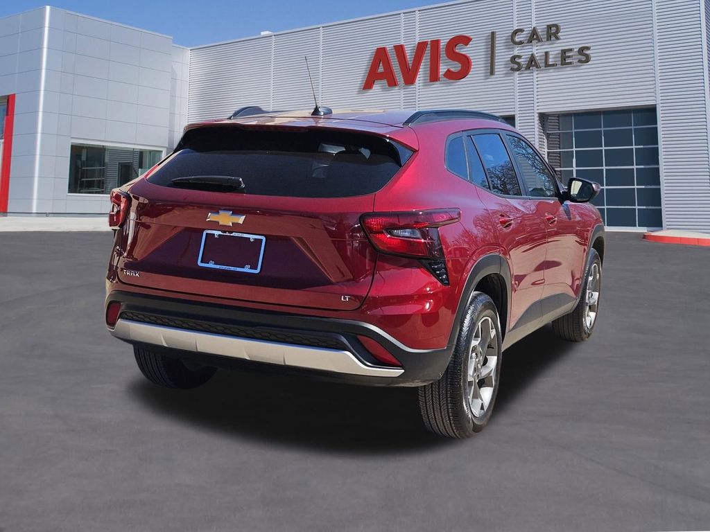 Thumbnail: 2025 Chevrolet Trax - 6