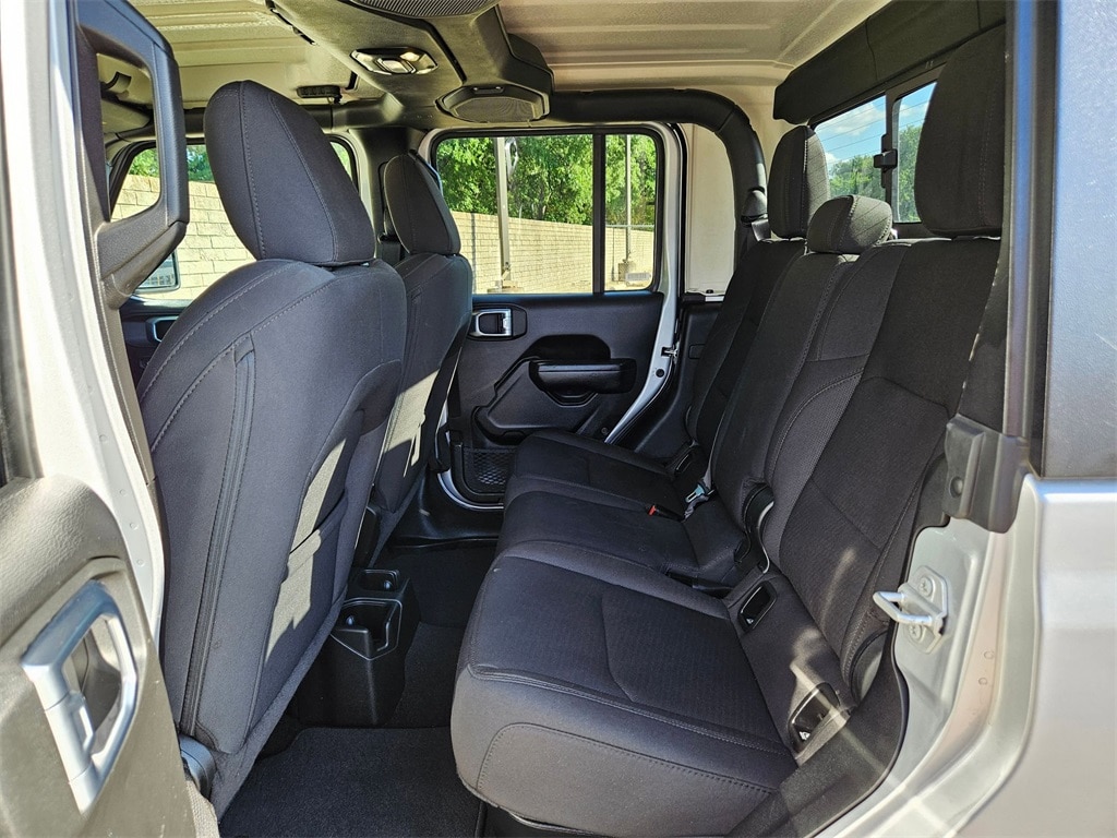 Thumbnail: 2023 Jeep Gladiator - 24