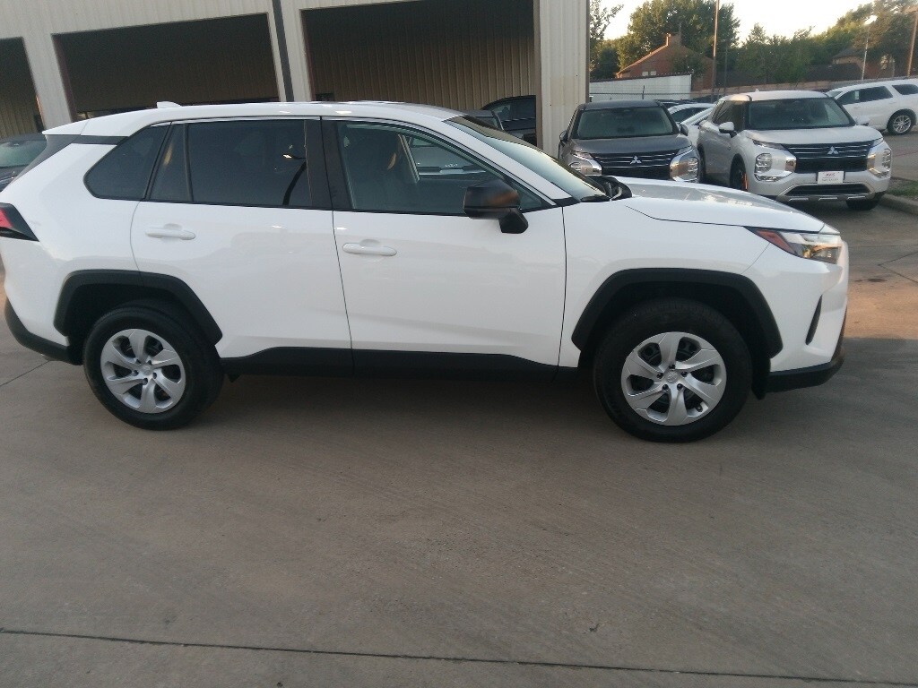 Thumbnail: 2025 Toyota RAV4 - 7