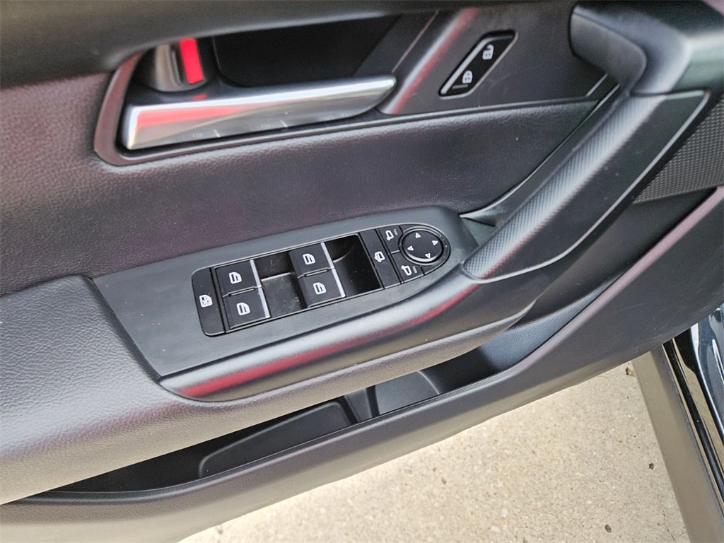 Thumbnail: 2025 Mazda CX-50 - 15