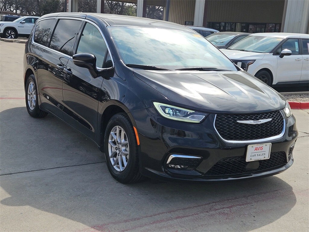 Thumbnail: 2025 Chrysler Pacifica - 7