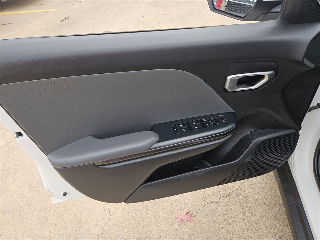 Thumbnail: 2025 Kia K4 - 14