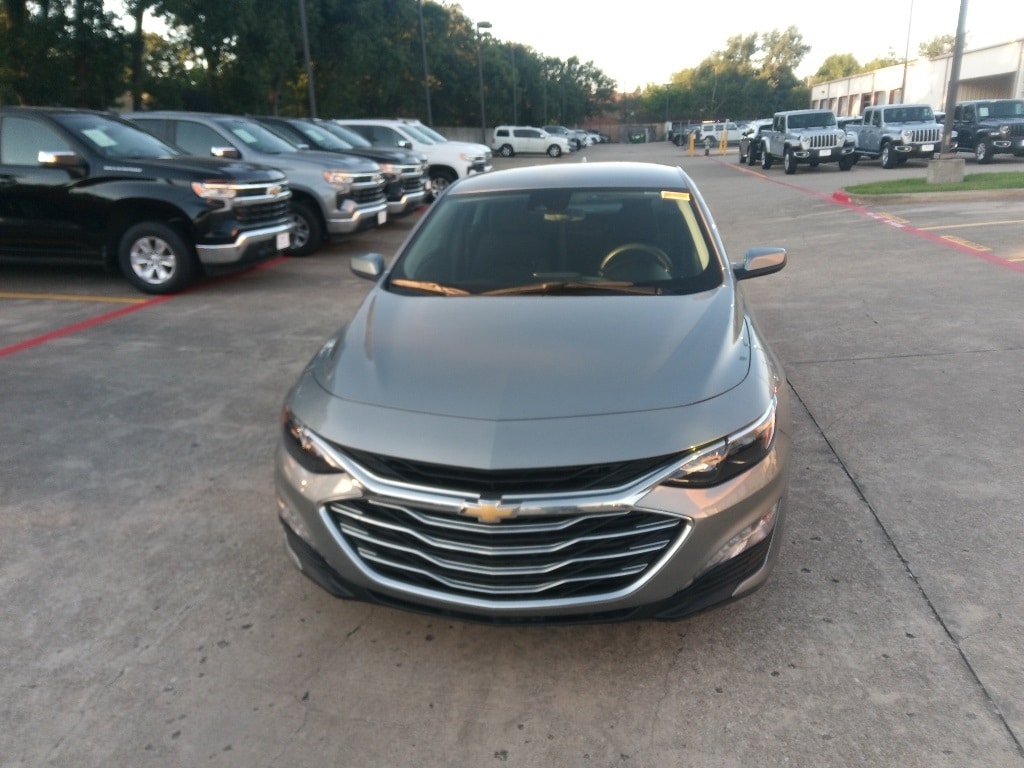 Thumbnail: 2023 Chevrolet Malibu - 2