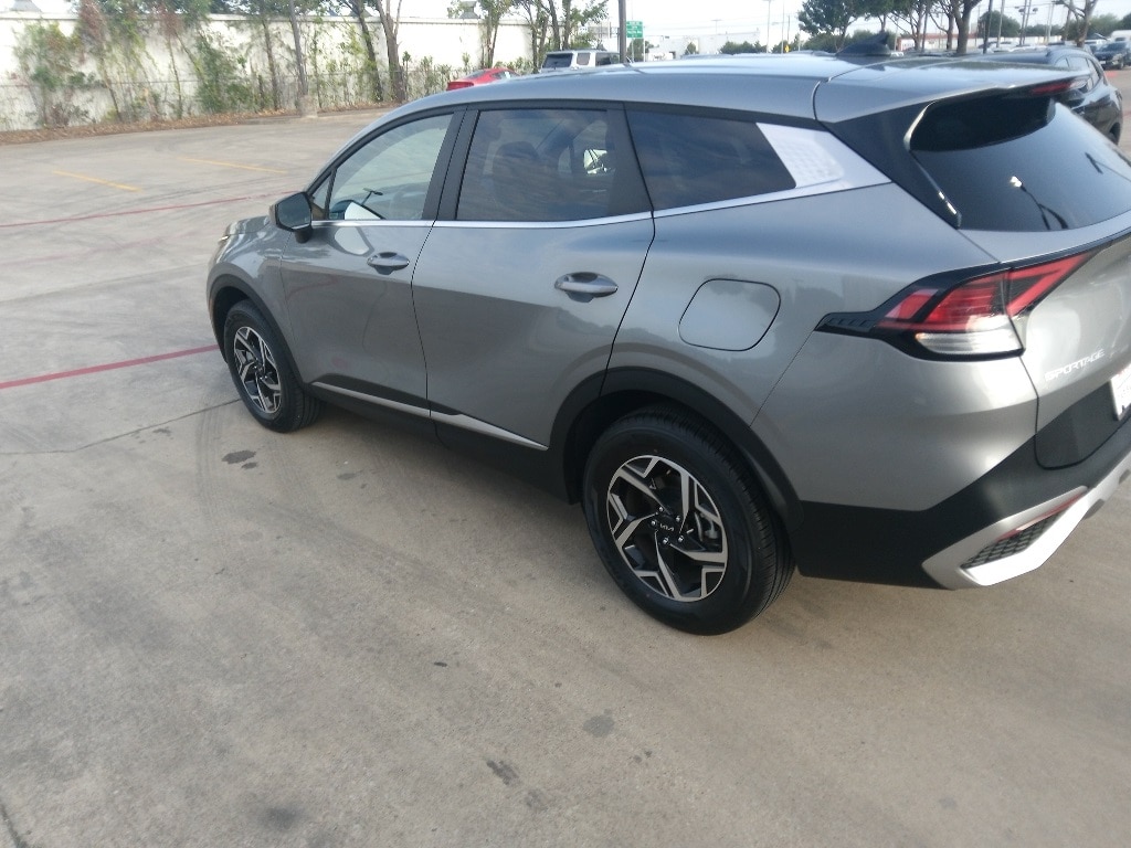 Thumbnail: 2024 Kia Sportage - 4
