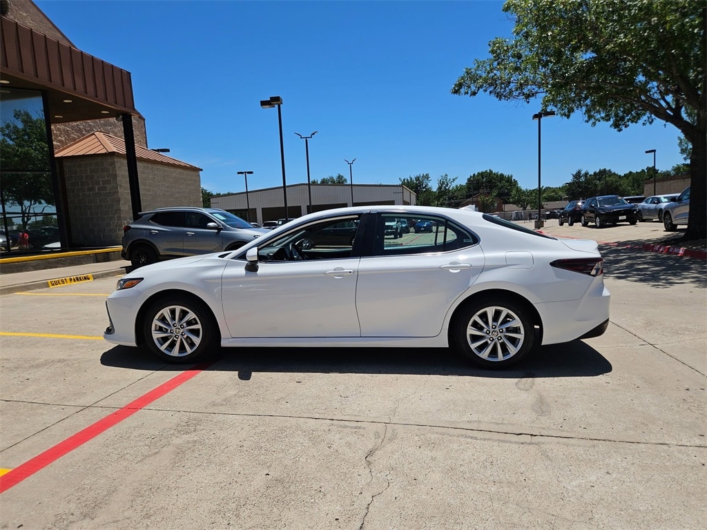 Thumbnail: 2024 Toyota Camry - 8