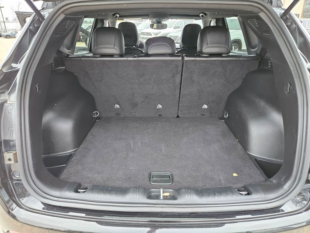 Thumbnail: 2025 Jeep Compass - 24