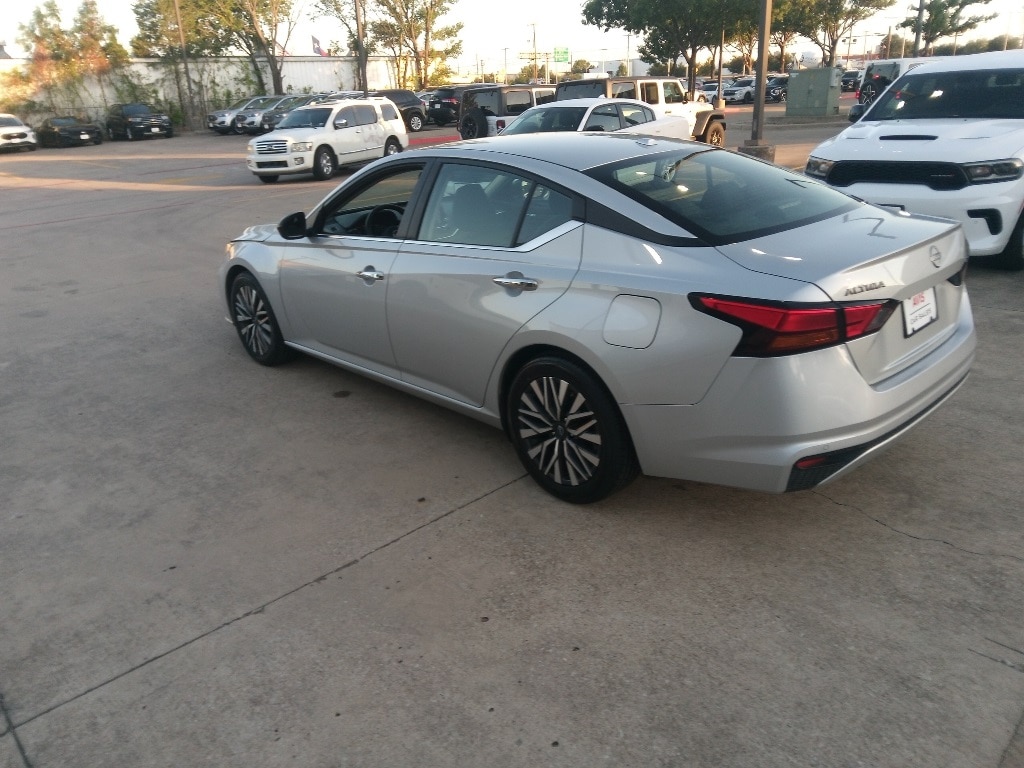 Thumbnail: 2024 Nissan Altima - 4