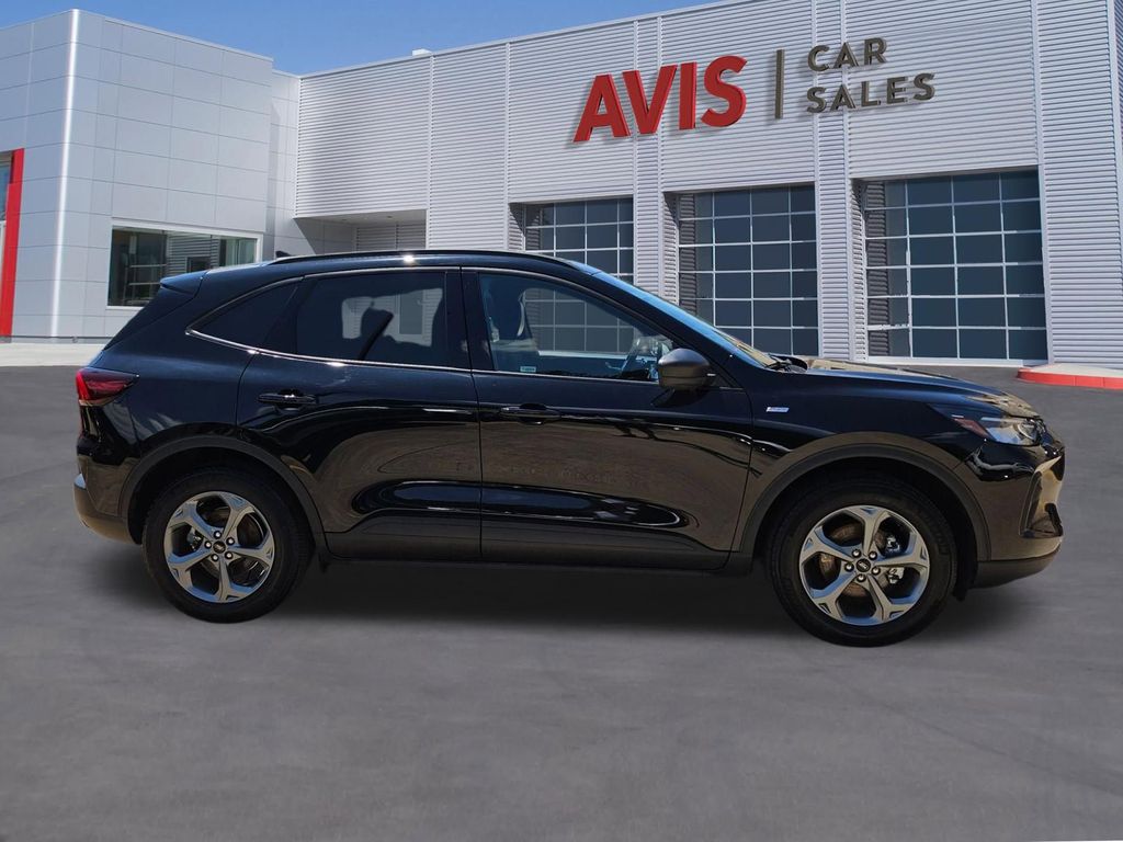 Thumbnail: 2025 Ford Escape - 5