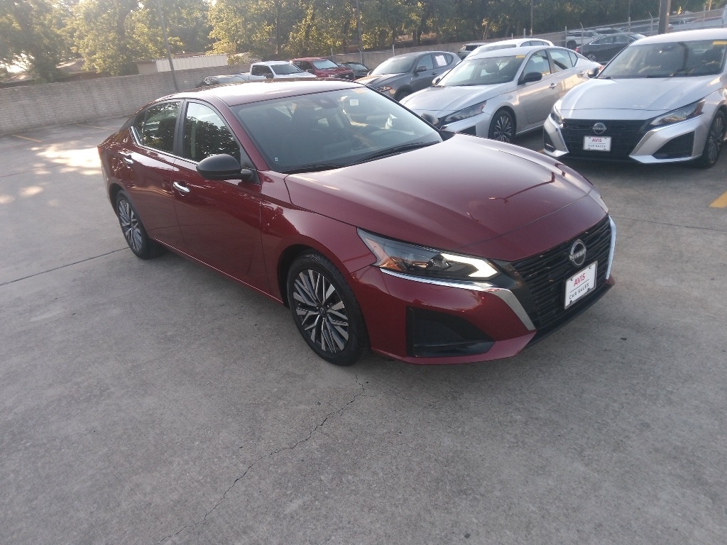 Thumbnail: 2024 Nissan Altima - 3