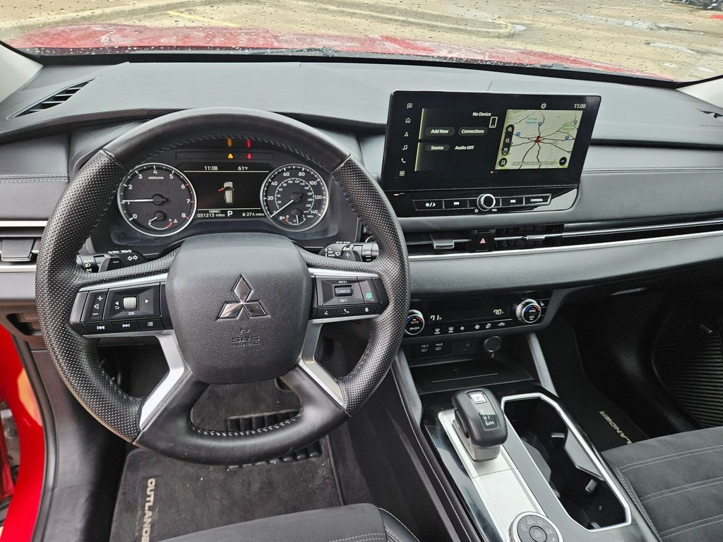 Thumbnail: 2025 Mitsubishi Outlander - 17