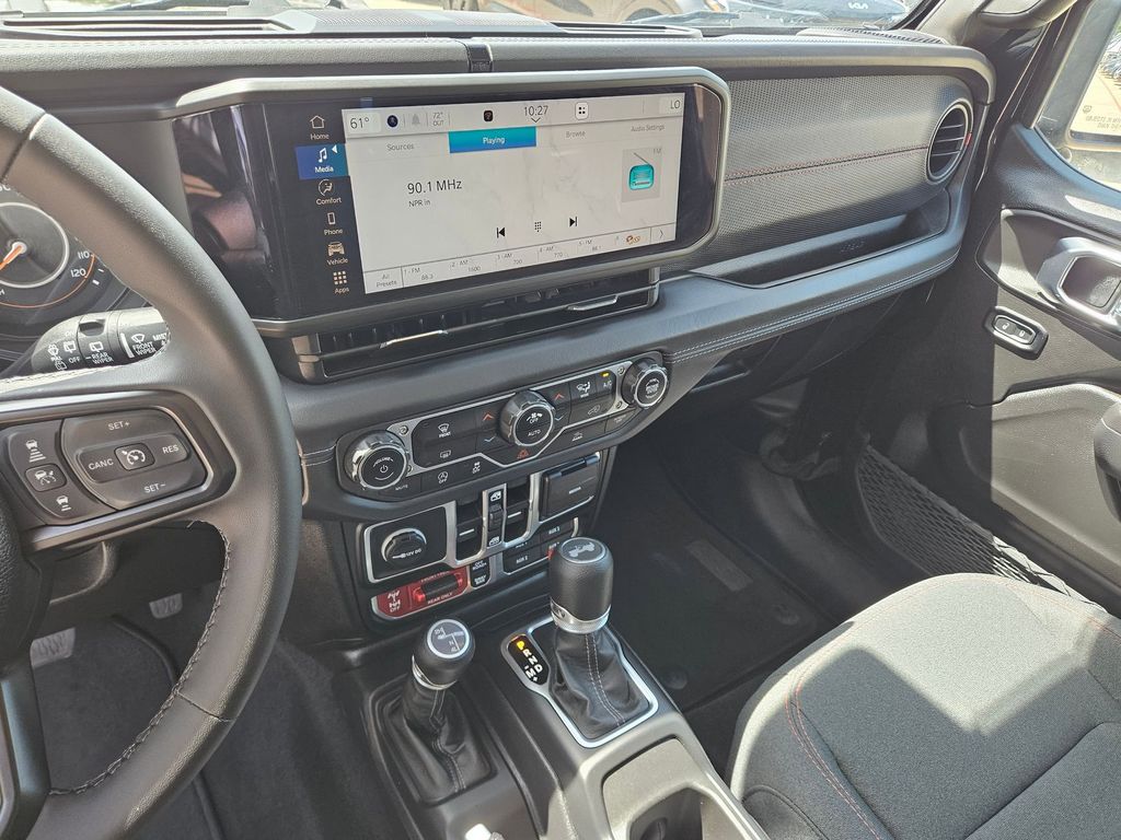 Thumbnail: 2025 Jeep Wrangler - 20